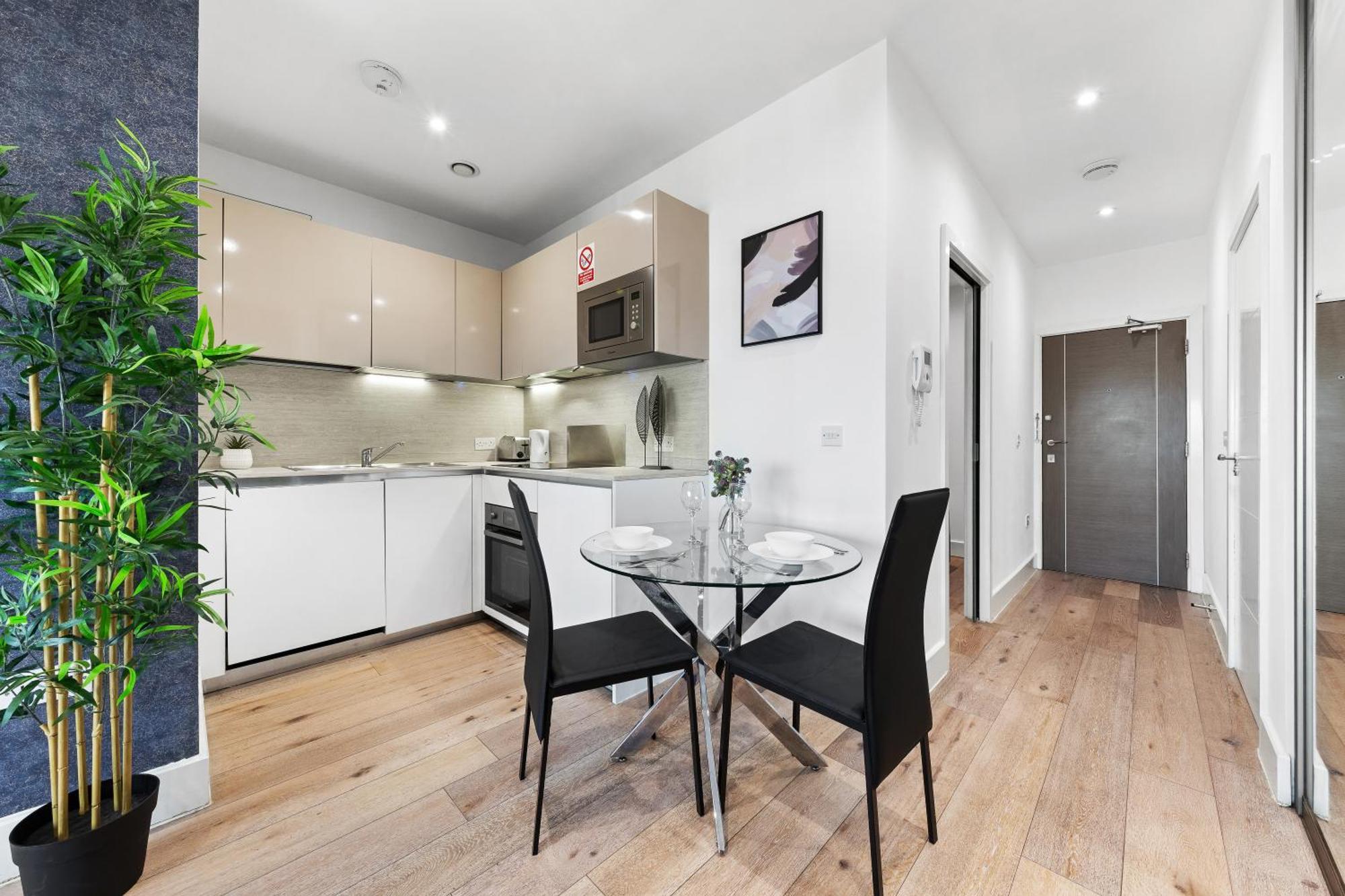 Modern One Bedroom Flat - Sleeps 5 -Near Heathrow - London Ub3 Ngoại thất bức ảnh